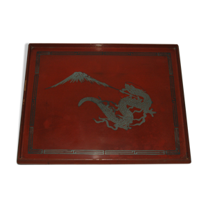 Plateau en laque à décor de dragon