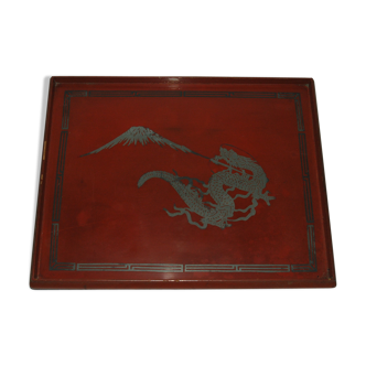 Dragon-decorated lacquer tray