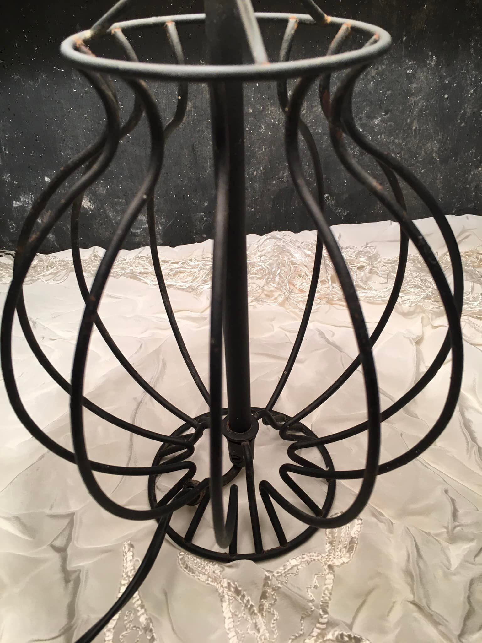 Black metal lamp foot