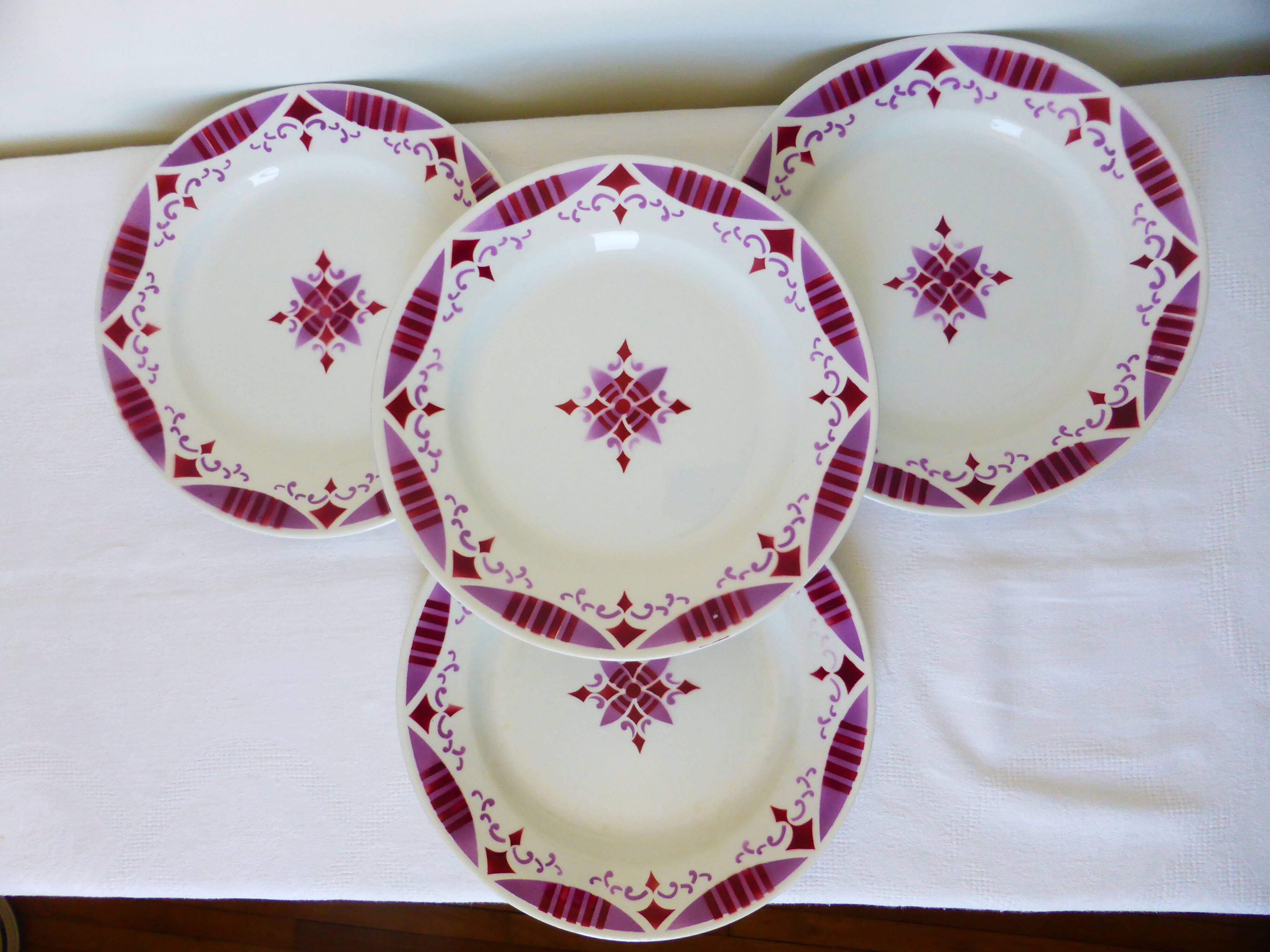 4 flat plates in iron earth from the Moulin des Loups and hamage, Madeleine model 2106197