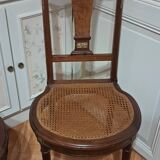 Paire de chaises 1900 en acajou et loupe de noyer marqueté.