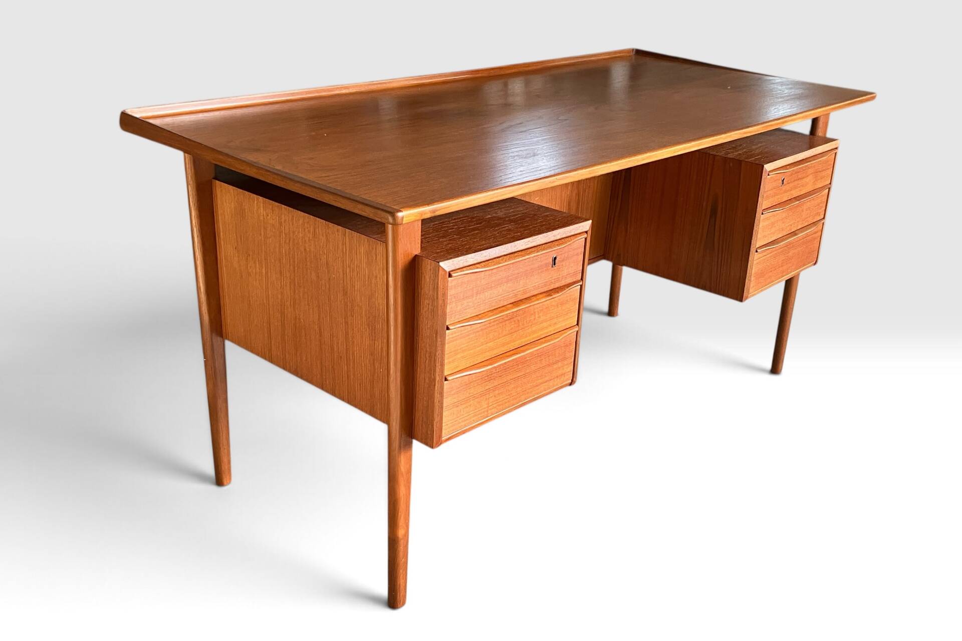 Peter Løvig desk in teak for Hedensted Møbelfabrik