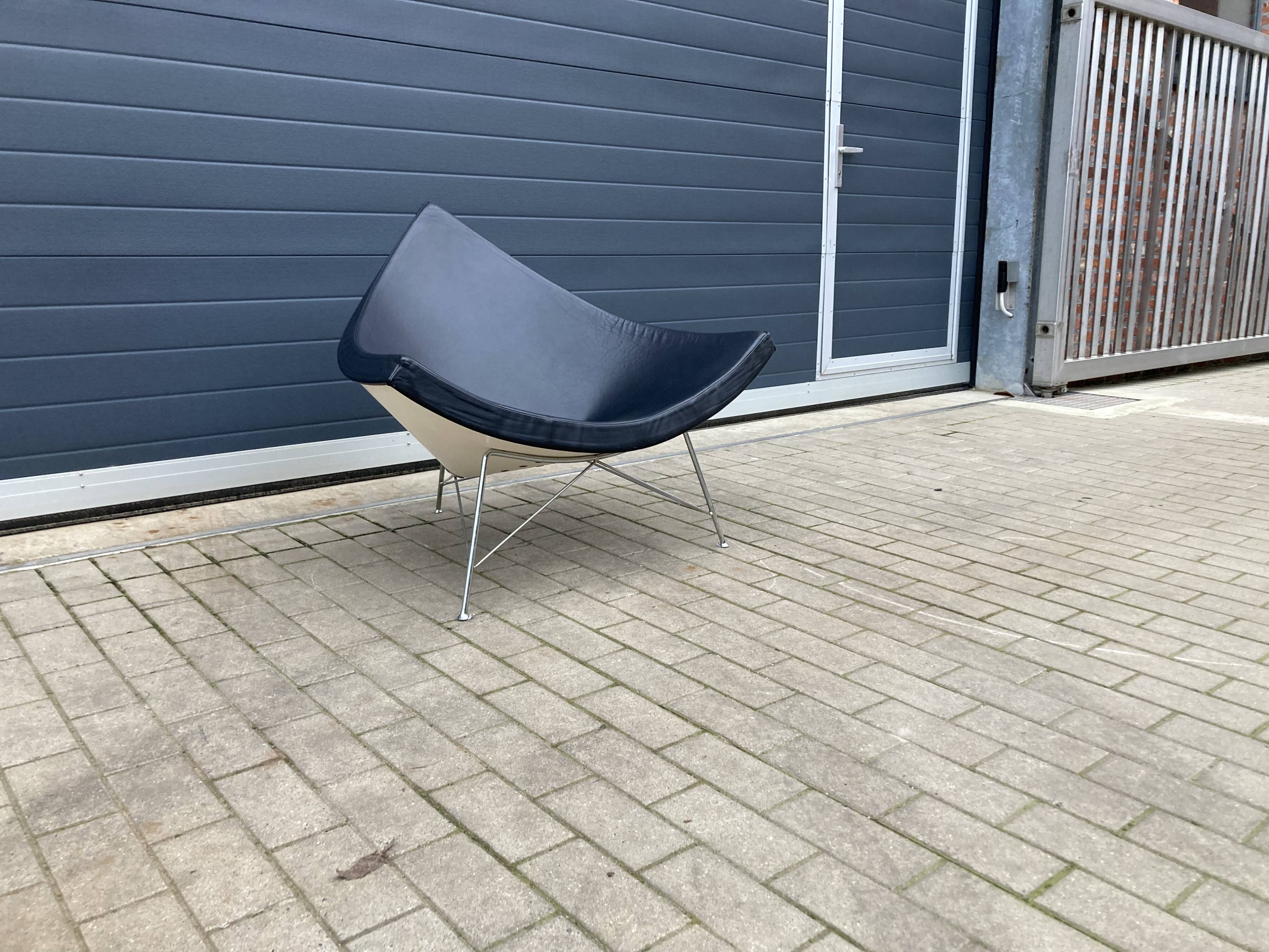 Vitra Coconut Chair de George Nelson, cuir noir