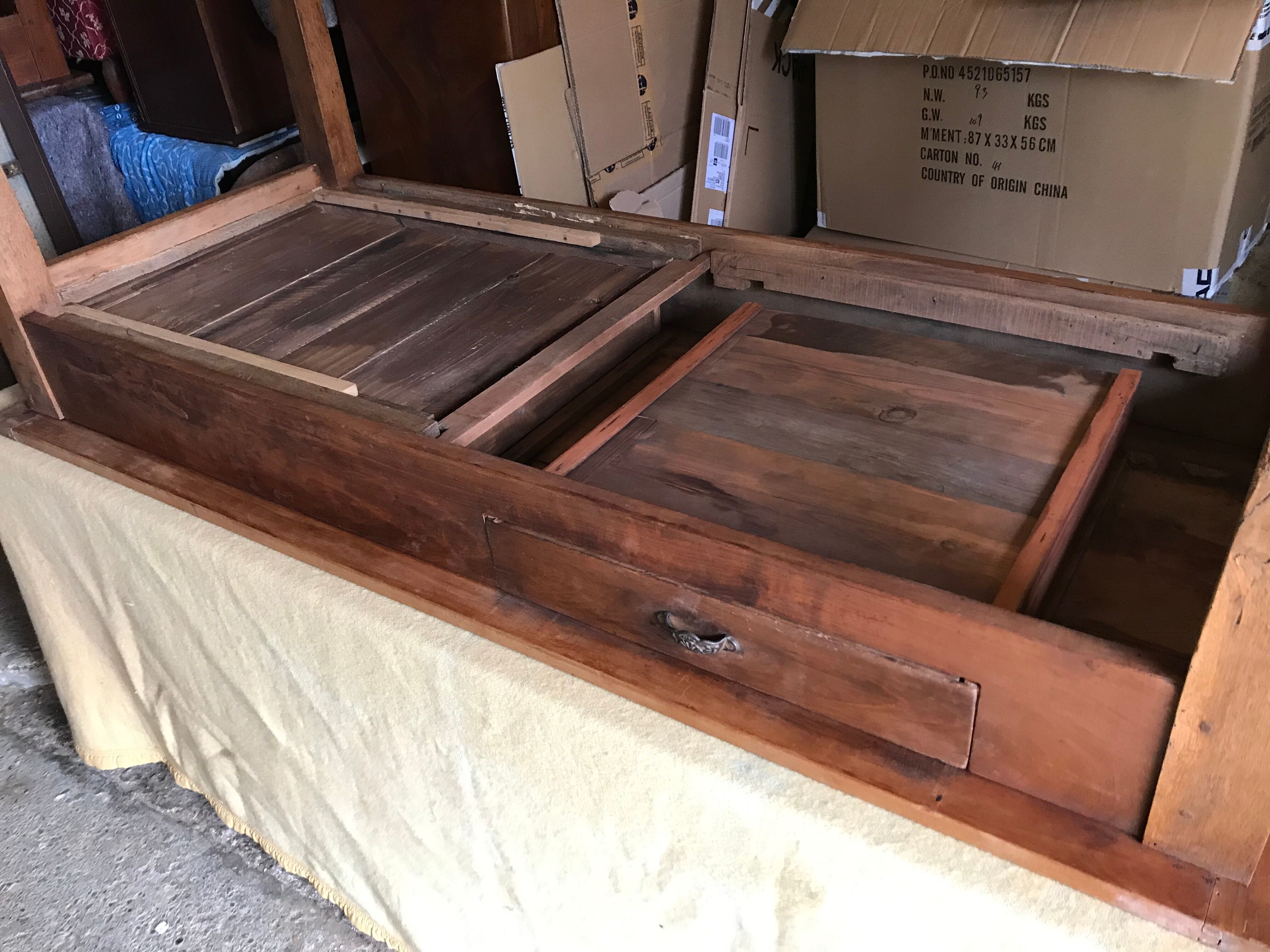 Former 19th century farm in poirier table