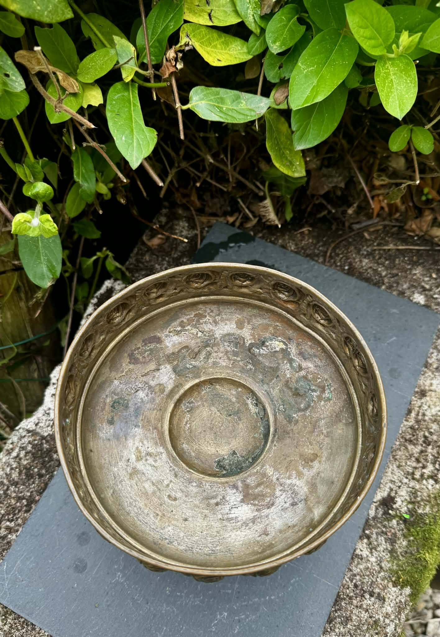 Large Art Nouveau fruit bowl