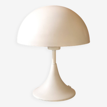 White mushroom lamp