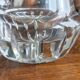 Vase en cristal massif taillé, décor floral