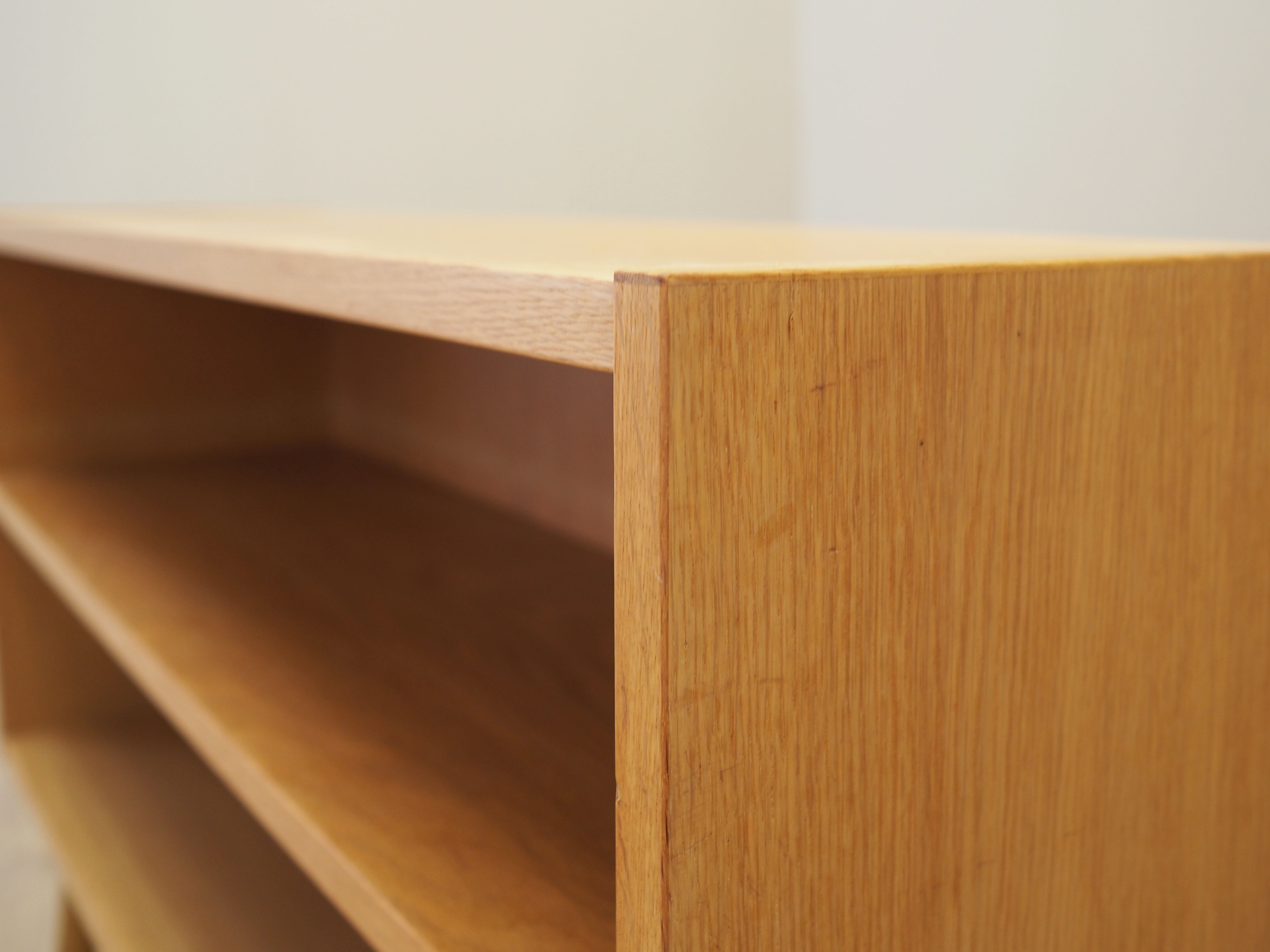 Bibliothèque en frêne, design danois, années 1970, Danemark