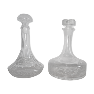 Set of 2 glass wine decanters