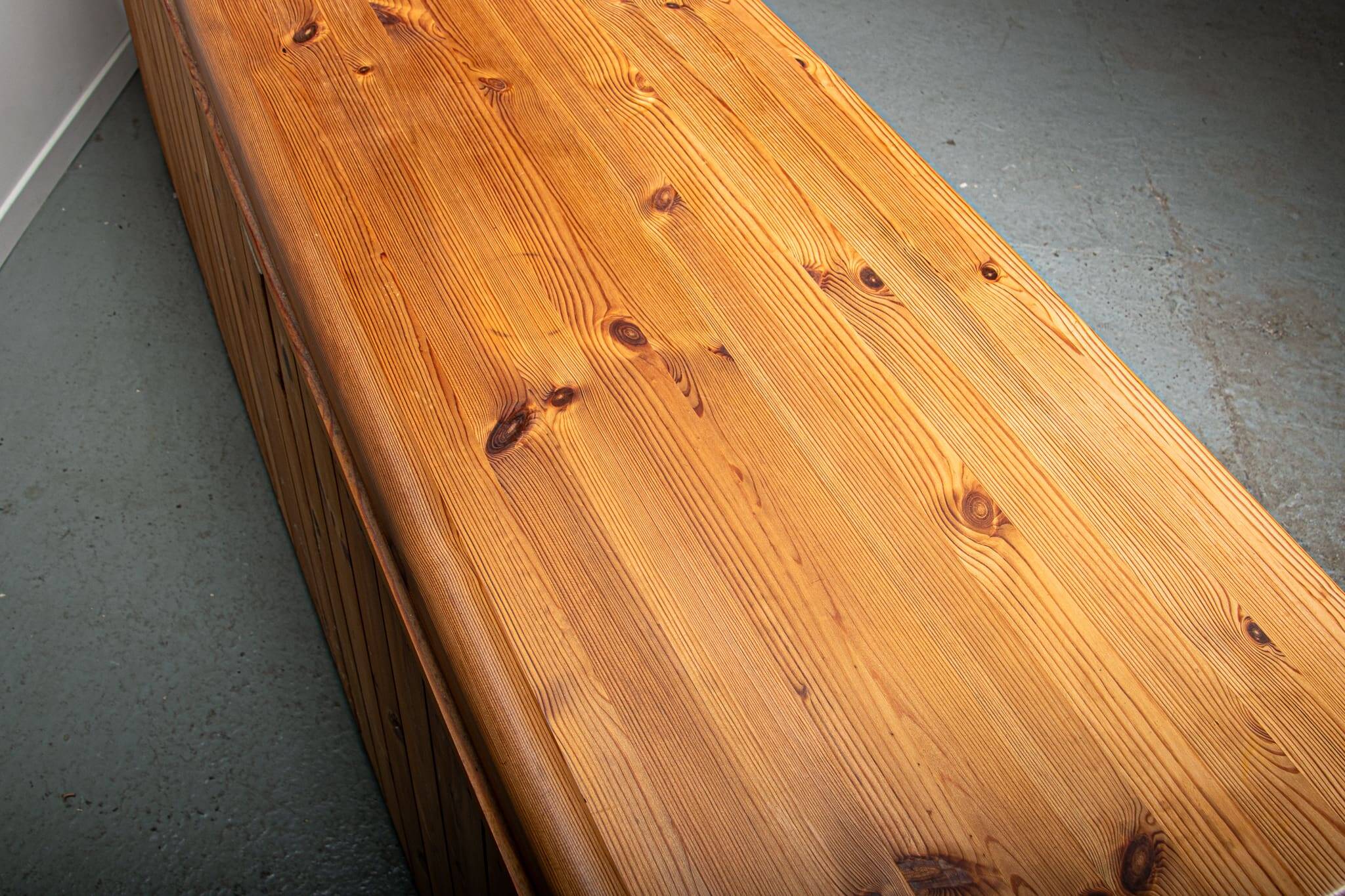 Buffet en pin de design danois Bo Skan