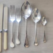 Corona Sheffield Stainless Steel Cutlery Set, 38 Pieces, Cream Bone-Effect