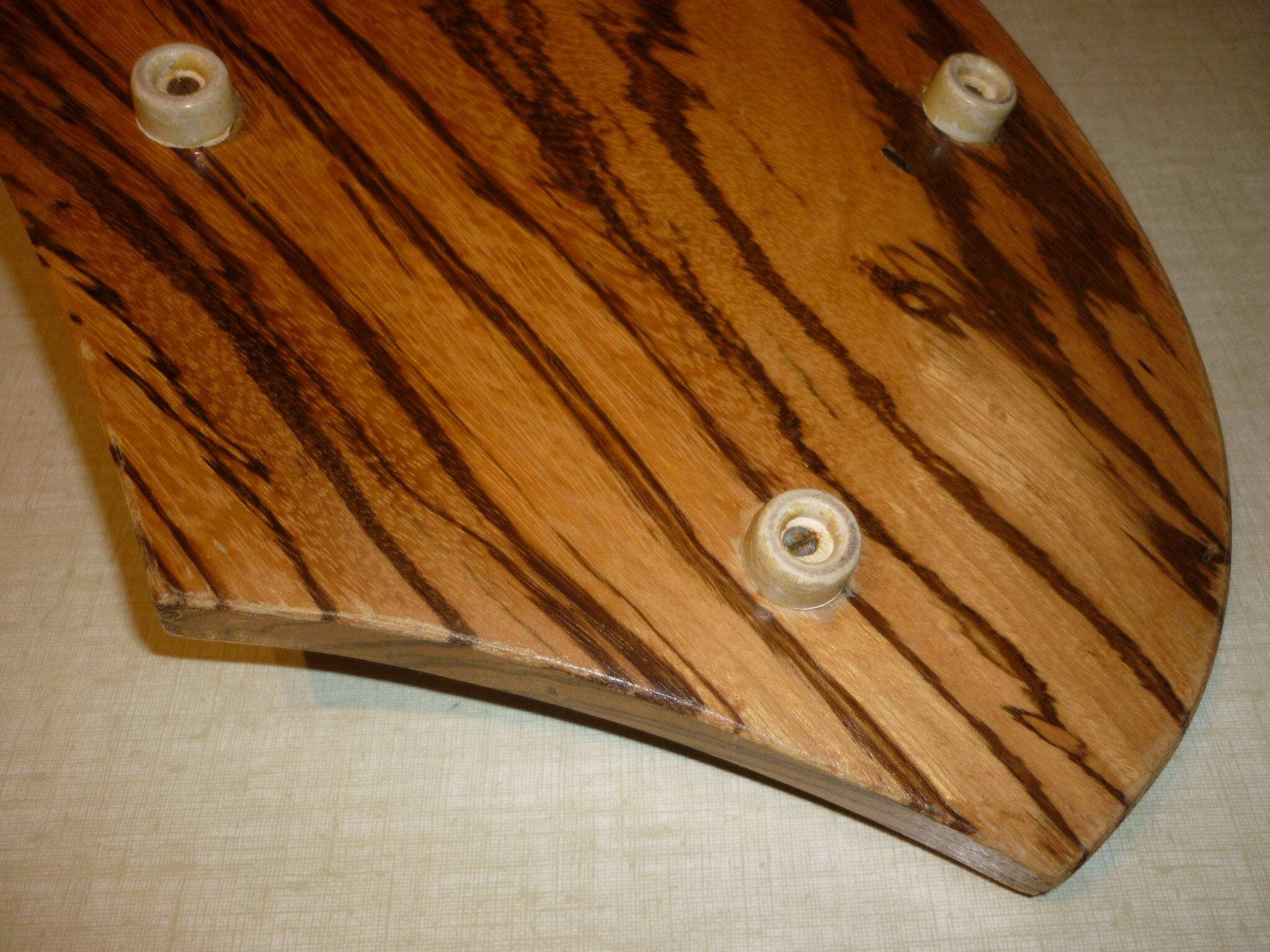 Veined wood cheese board