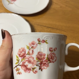 2 Porcelain cups with saucers