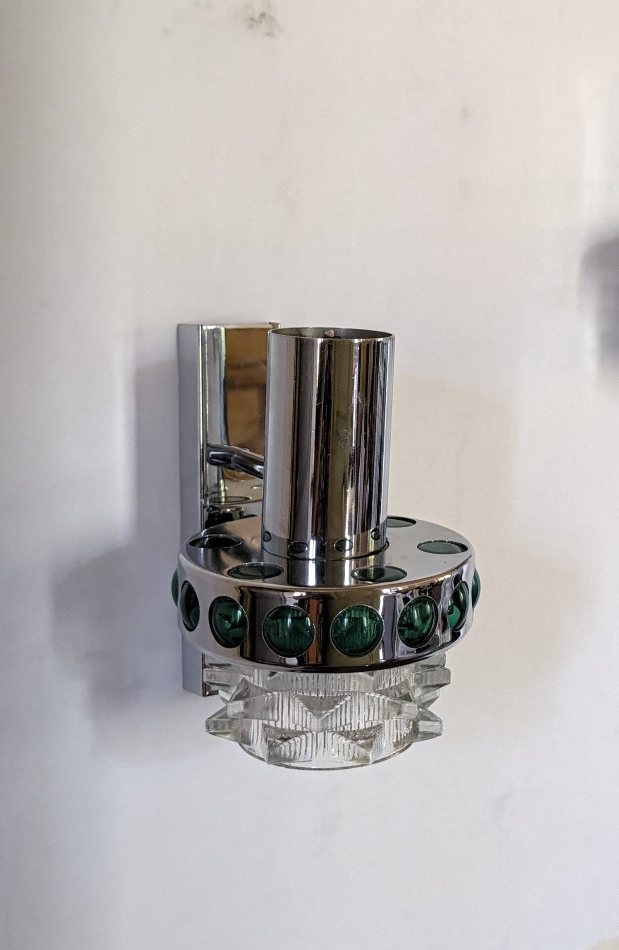 Pair of Space Age wall lights in chrome and green glass, 1970s.