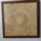 Wooden and ceramic trivet