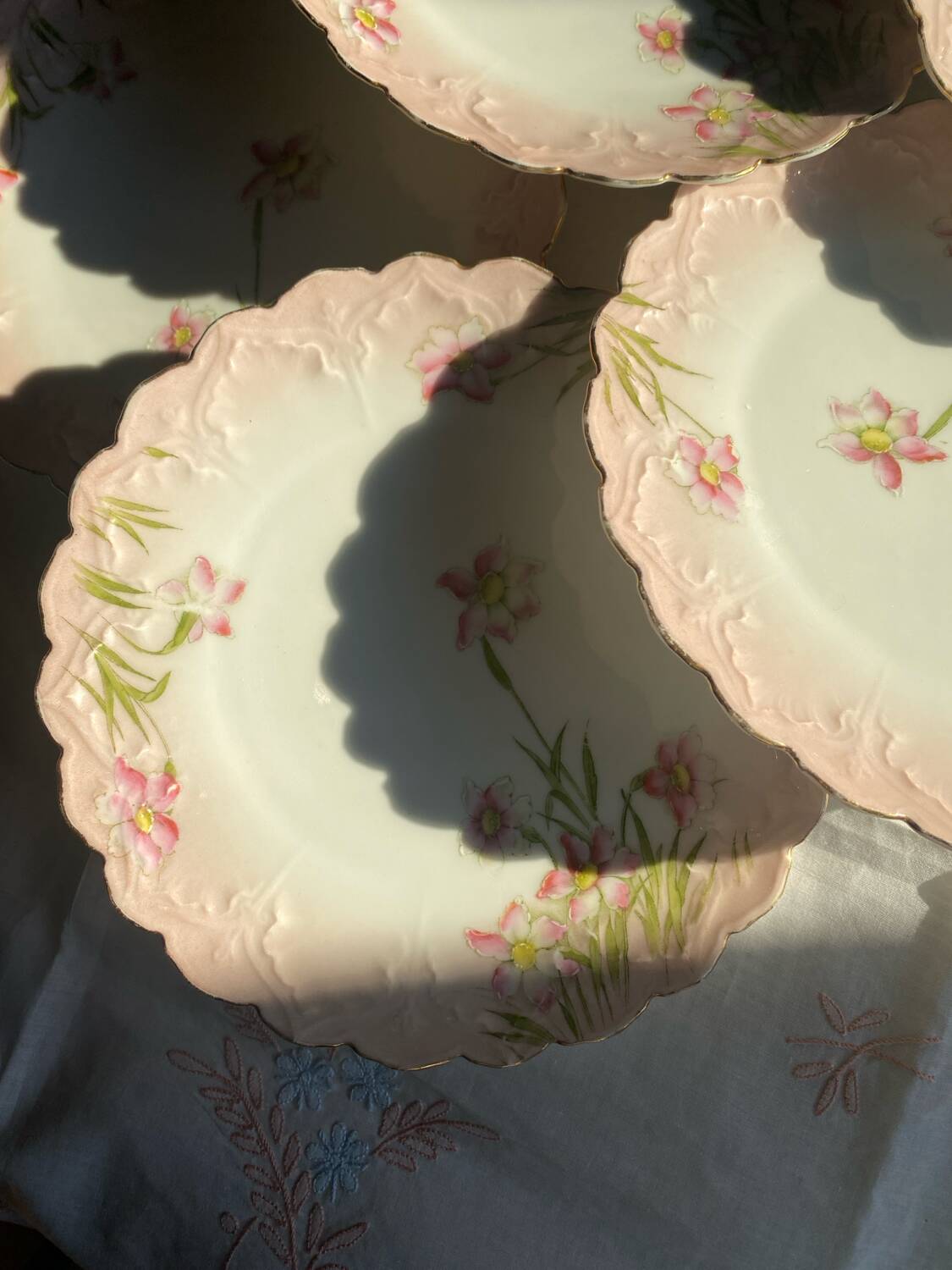 Set of 5 Art Nouveau dessert plates