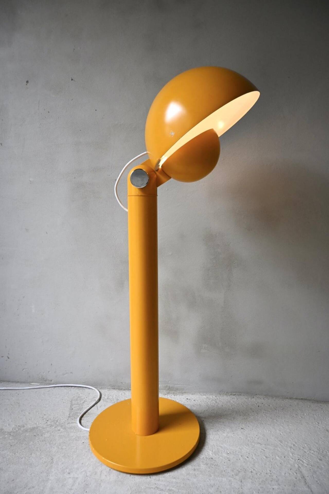 Lampadaire Cuffia par Francesco Buzzi pour Bieffeplast en jaune