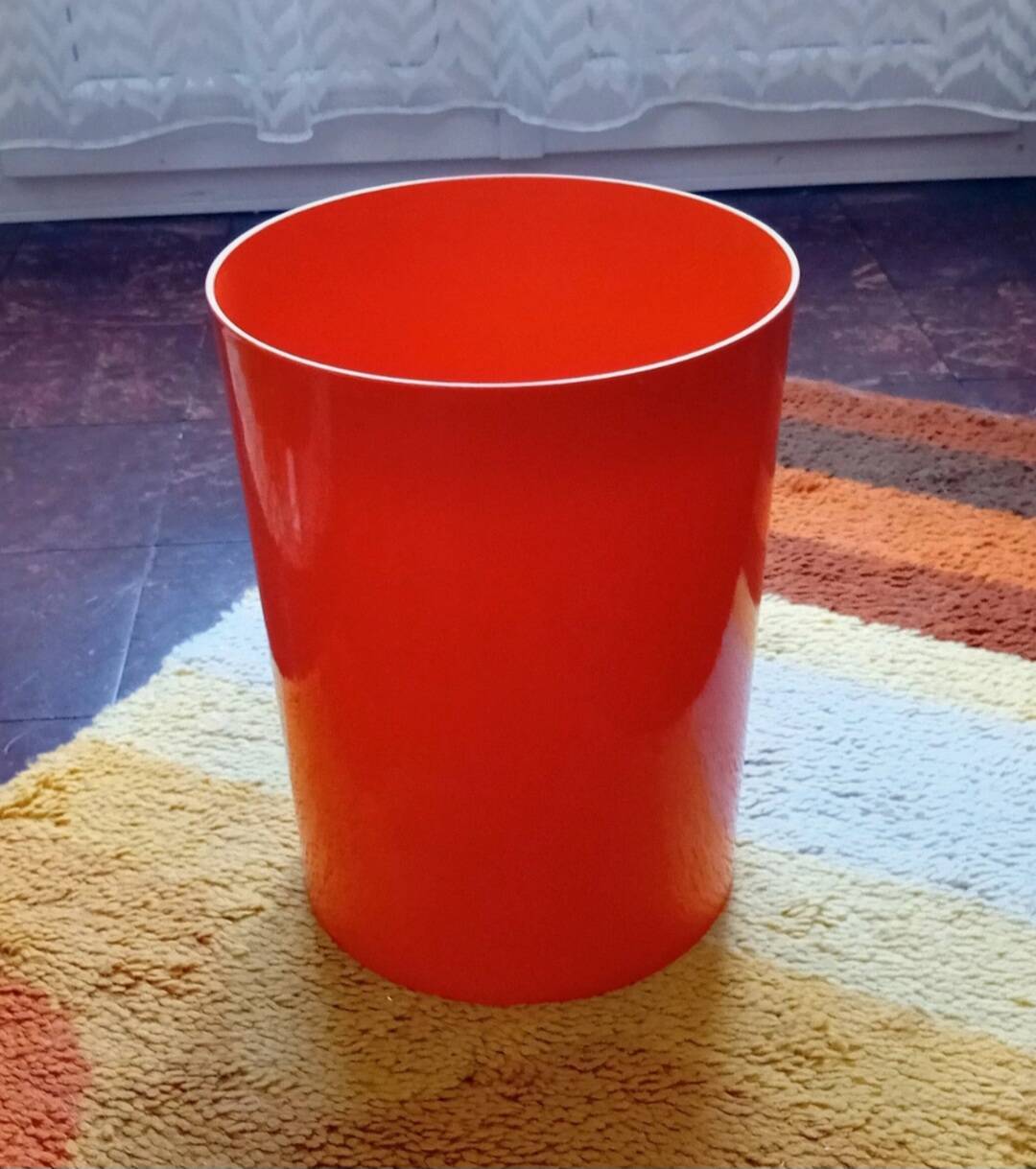 Orange paper bin Syla, 1970