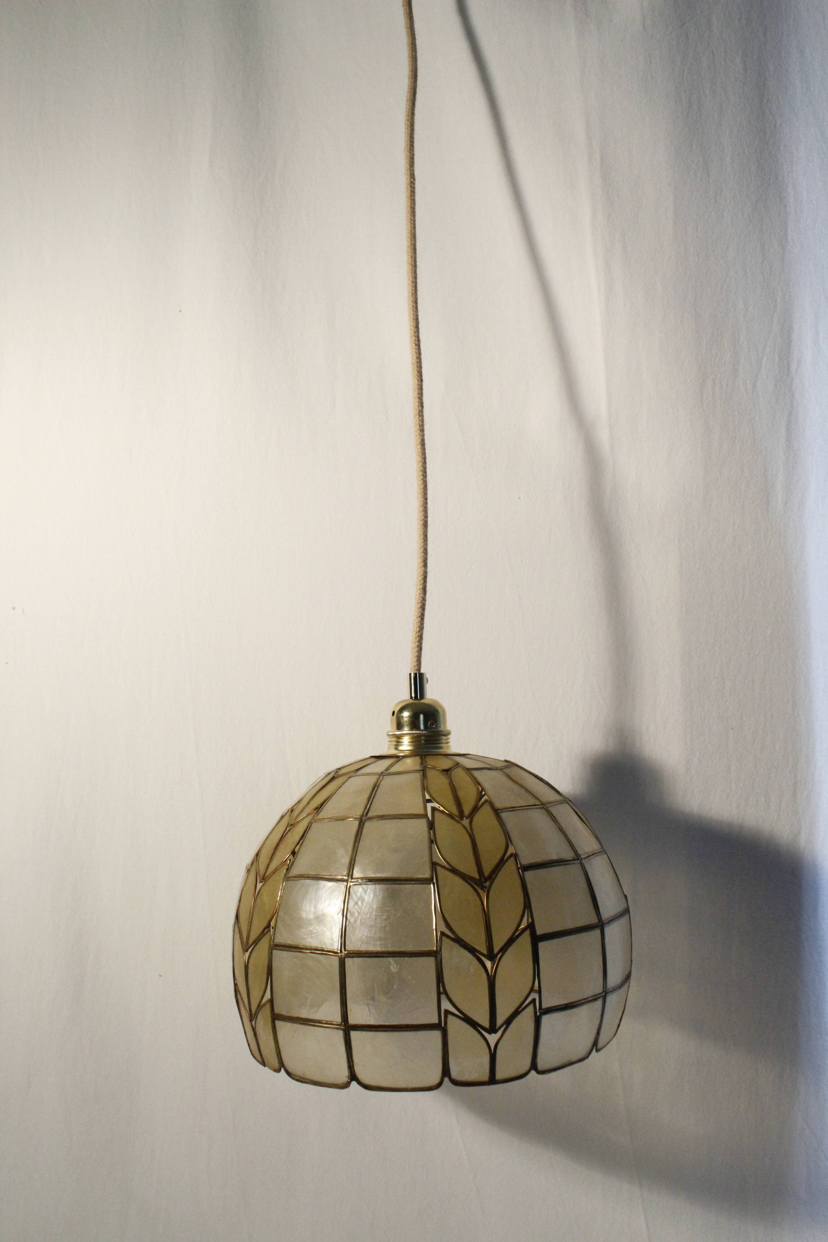Art deco pendant lamp in mother-of-pearl and brass - electrified to nine