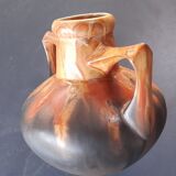 Vase en grès art déco signé