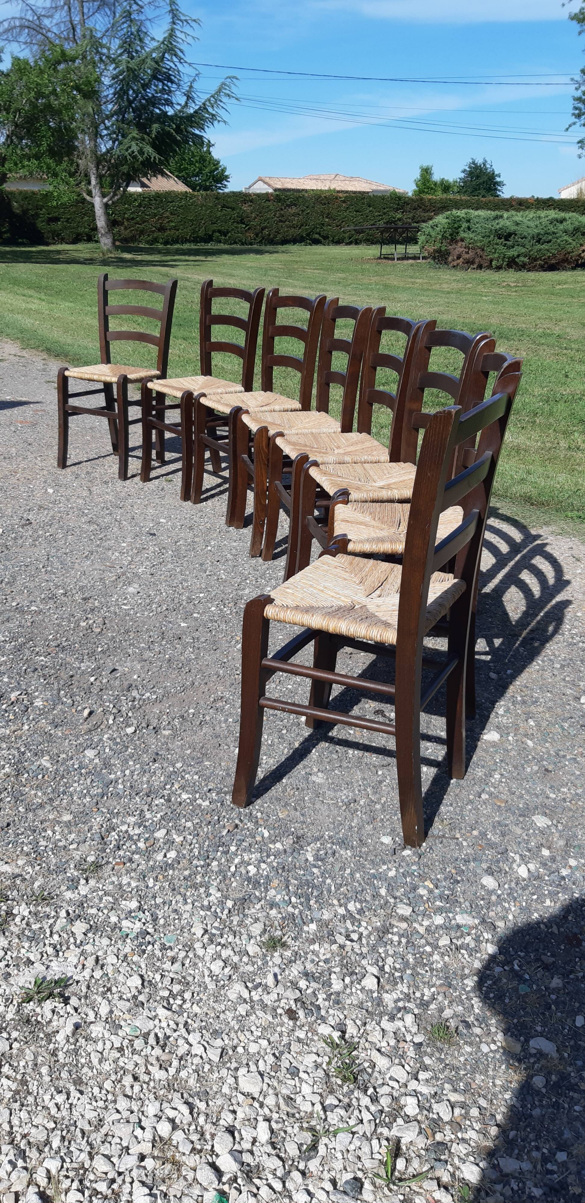 8 chaises paillées anciennes