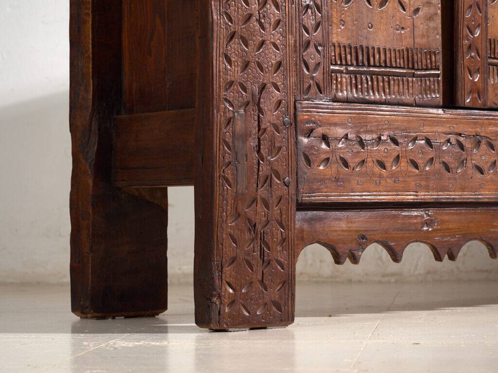 Antique carved pine wood buffet – Xinjiang, circa 1900