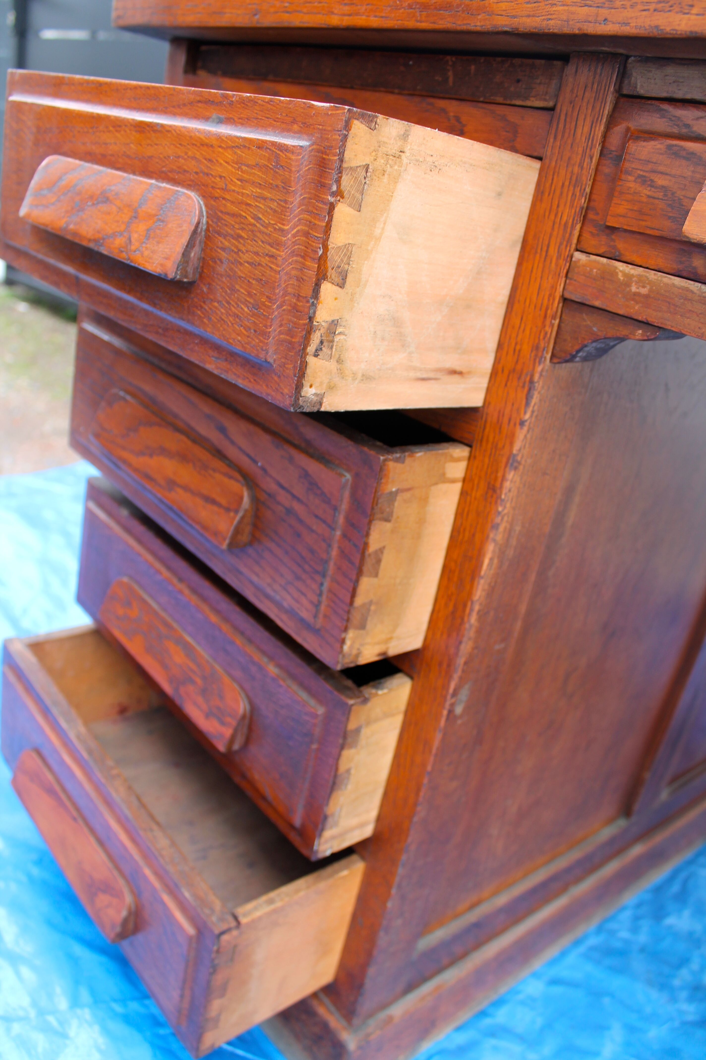 Former Minister coffered desk double