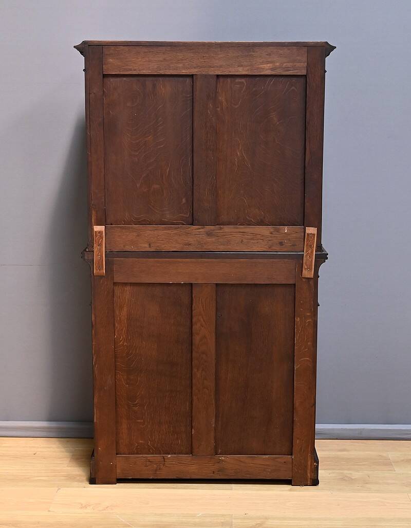 Small Rosewood Display Cabinet – Part 2 of the 19th Century