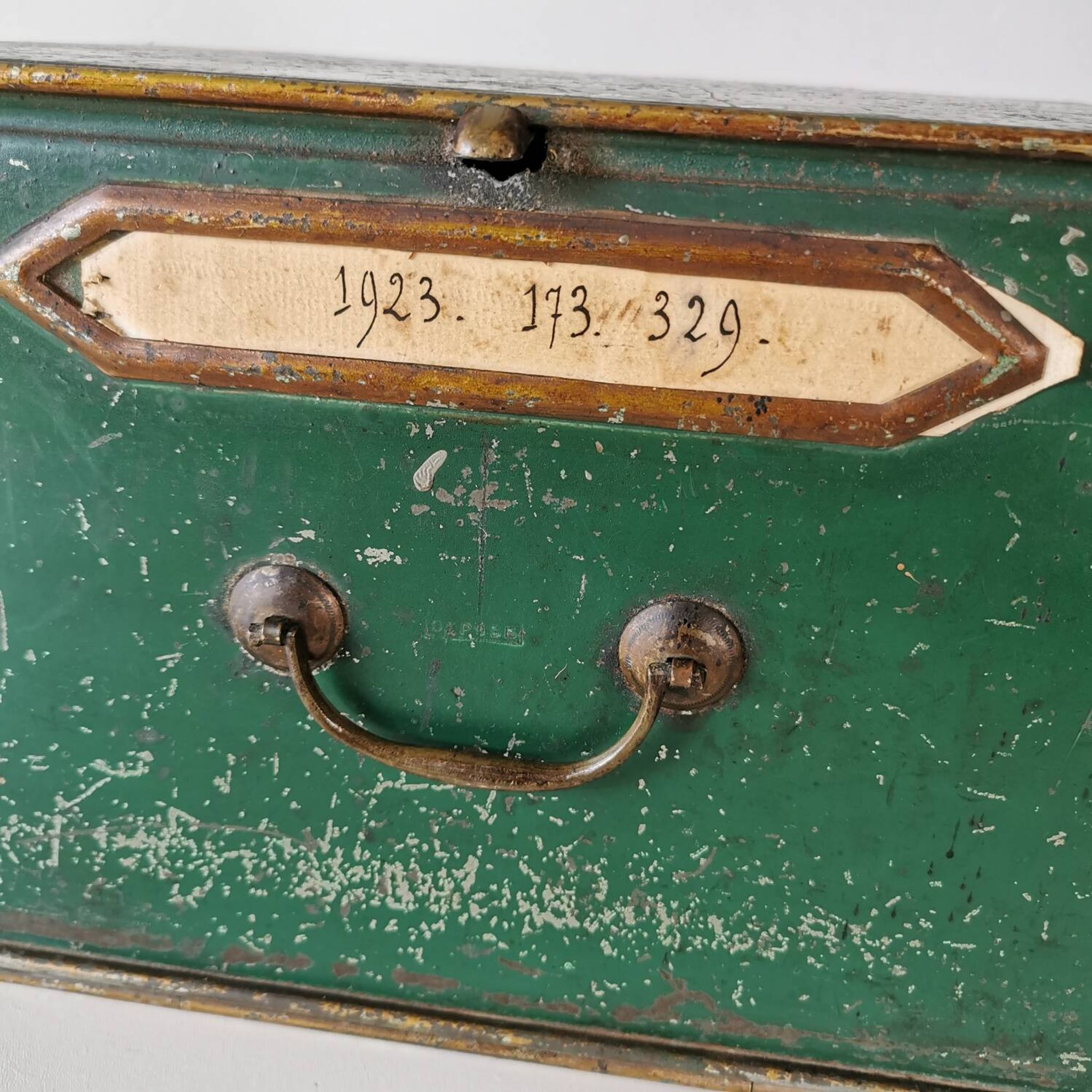 Ancienne Boîte à archives en métal / casier de notaire