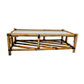 Table basse en rotin vintage, élégance naturelle