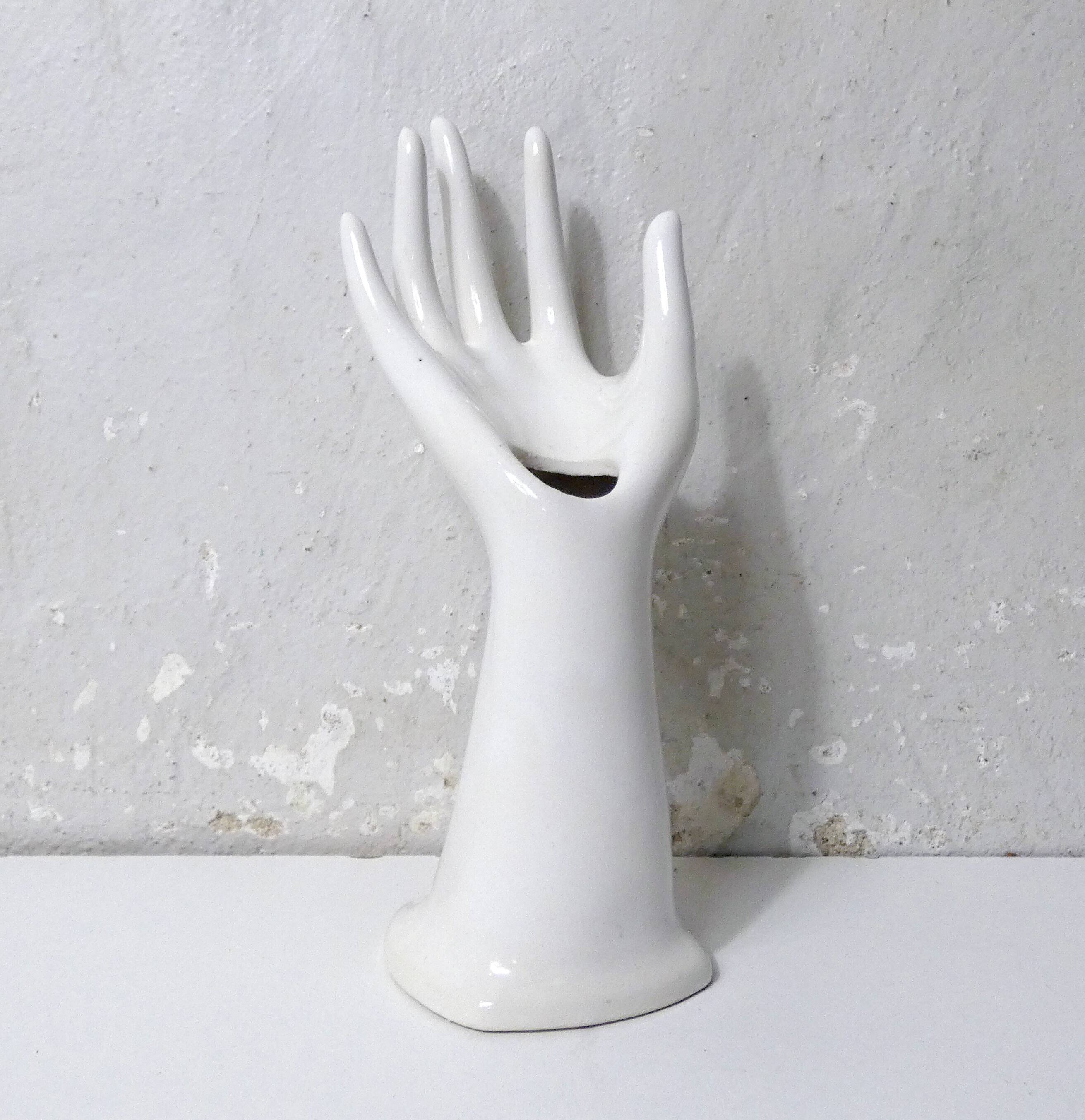 white hand ceramic vase soliflore ring holder