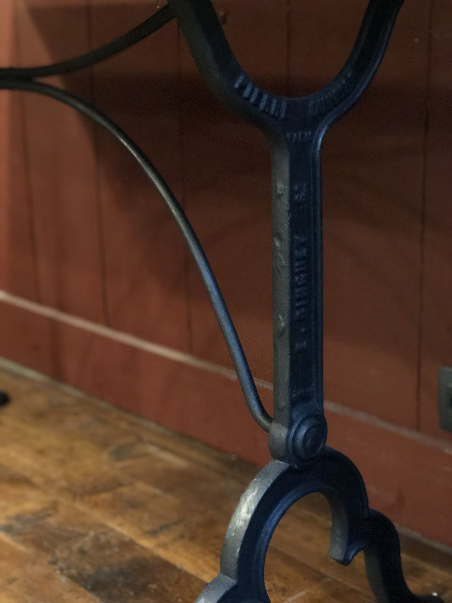 Table de bistrot ancienne Pierre Ouvrier