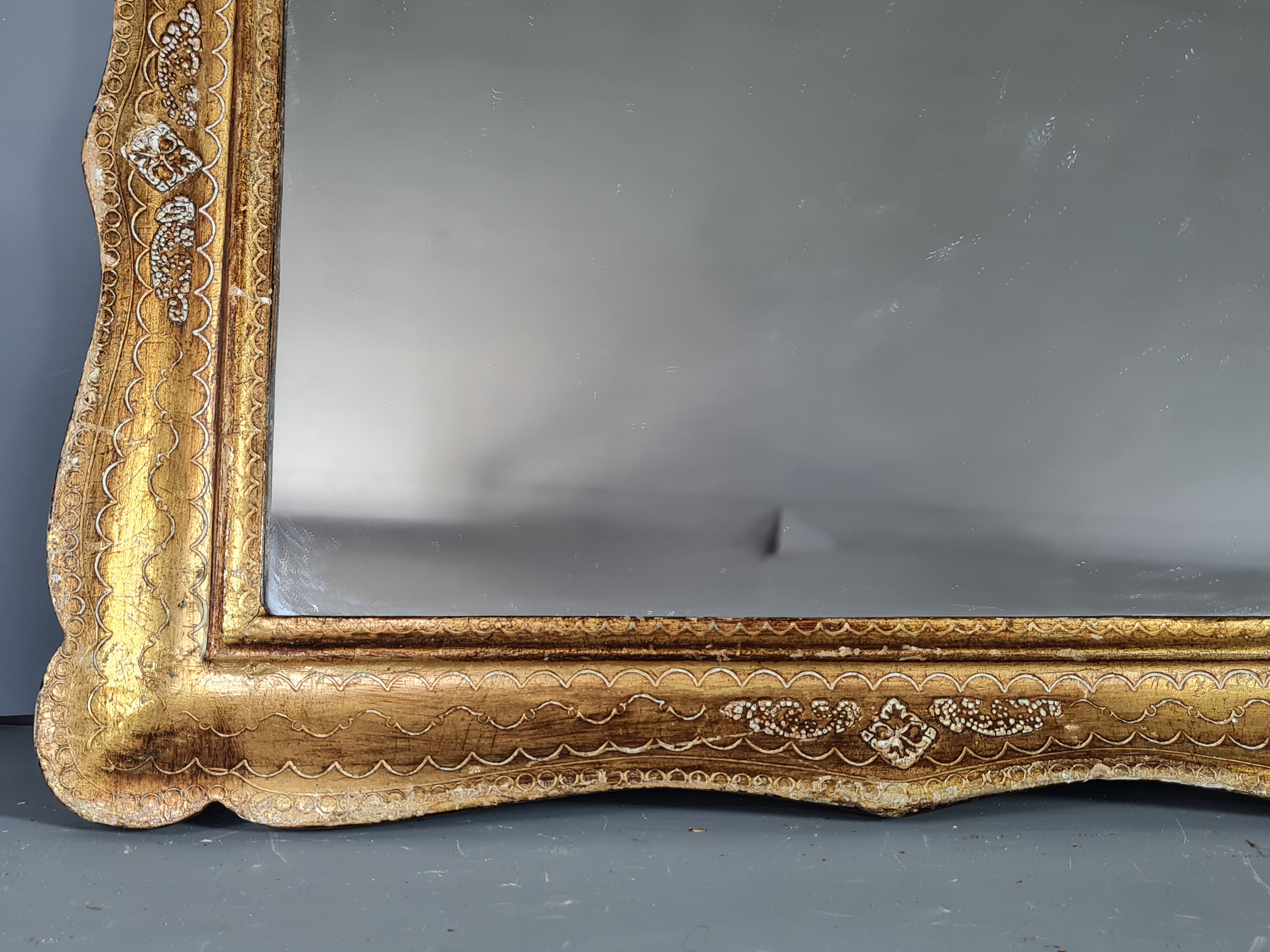 Italian mirror, key frame, vintage 50, engraved wood - gilded 39x32 cm SB