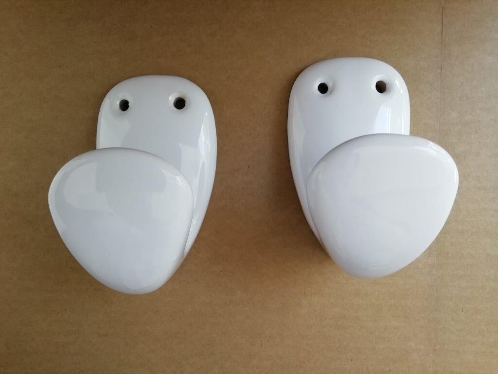Lot of 2 porcelain pads