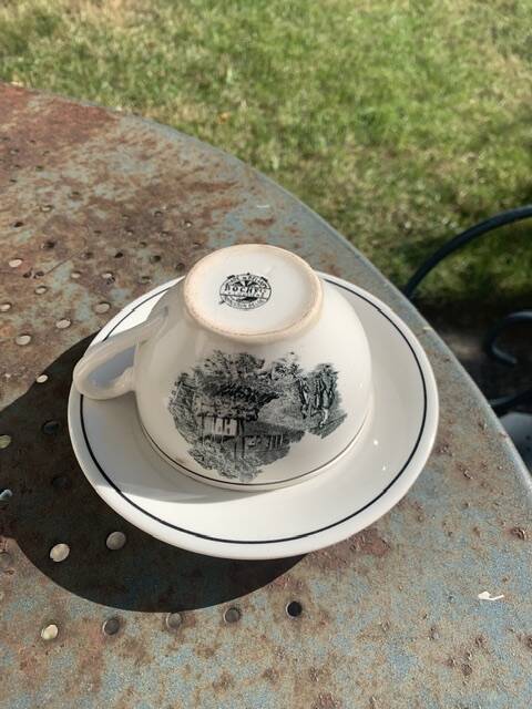 Coffee service, in earthenware with country motif, Boch La Louvière Belgium