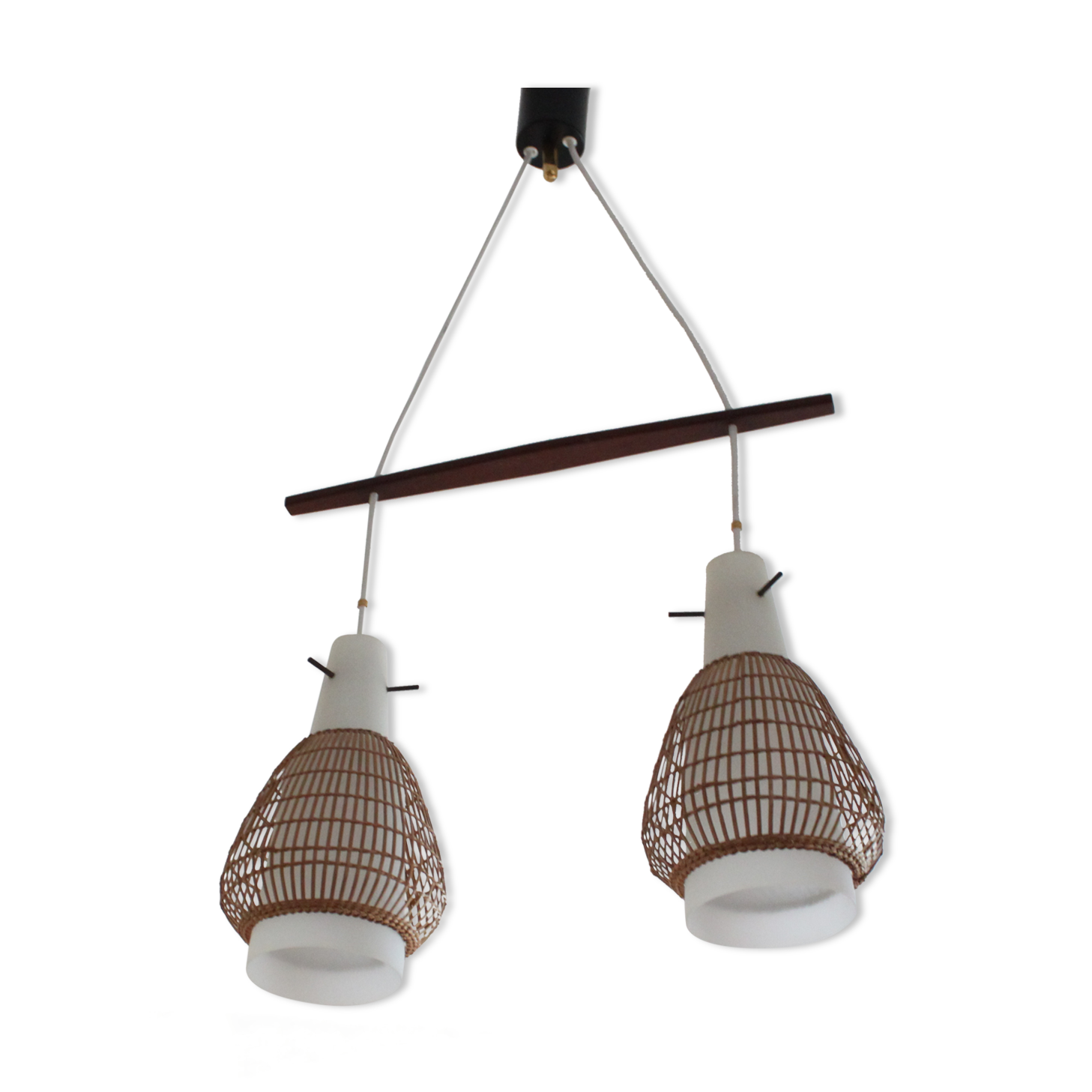 Chandelier opaline, rattan, teak and brass