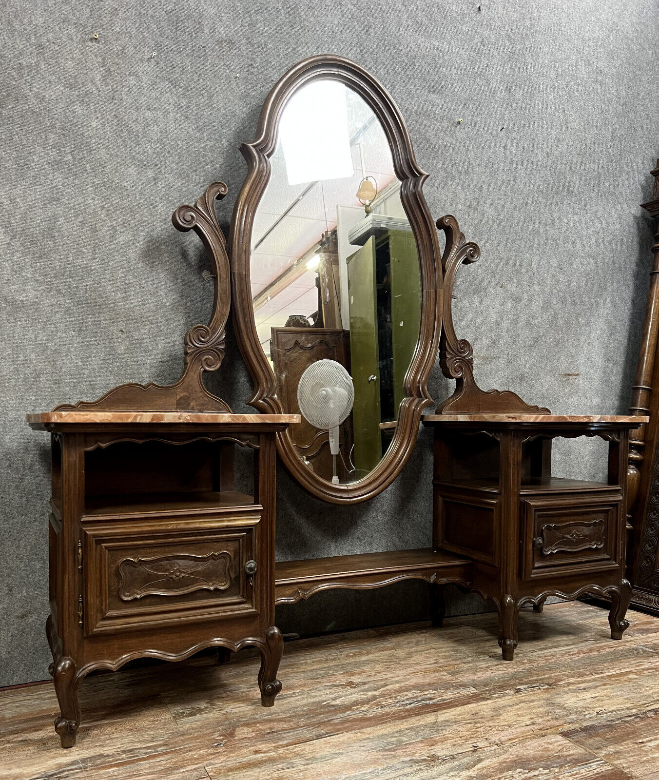 Coiffeuse psyché Louis XV Baroque en noyer vers 1850-1880