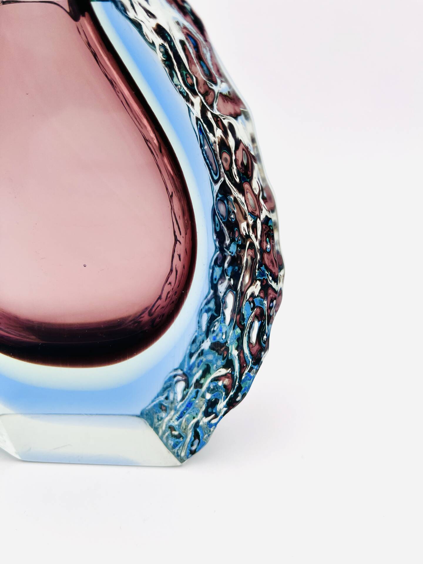 Mandruzzato Murano Sommerso Quadri-layer Outline UV Rare 70s Vase
