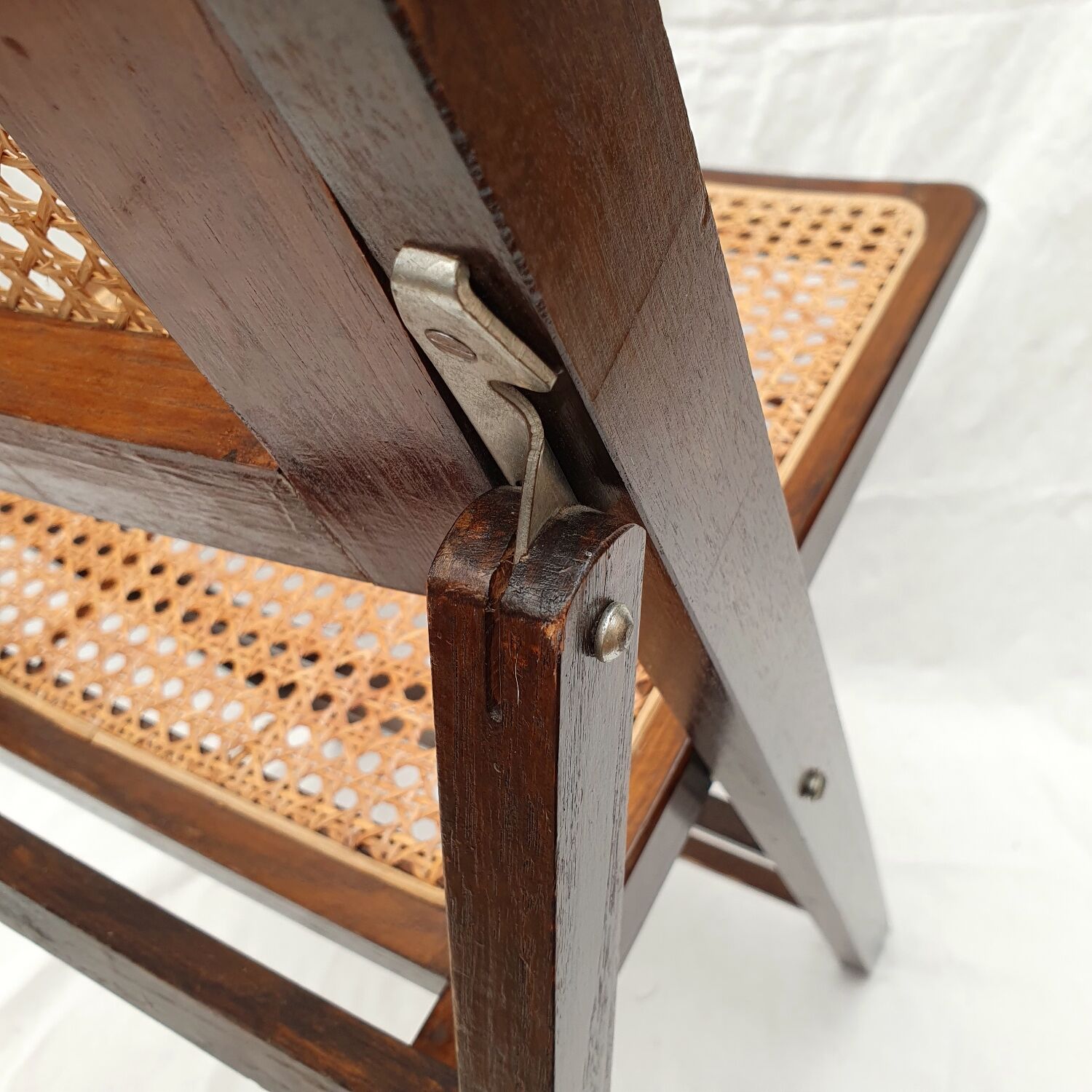 Chaise pliante cannée