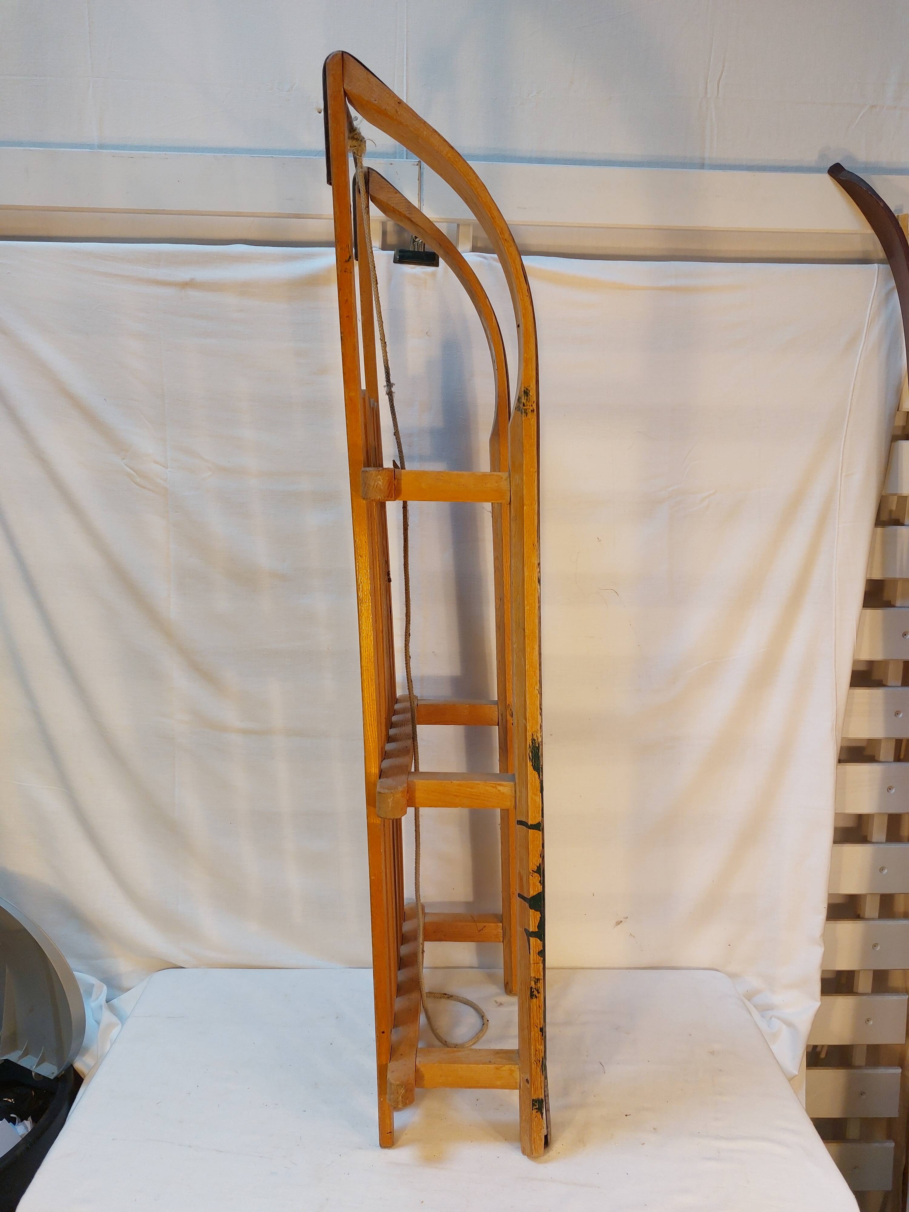 Vintage solid beech sled signed La Hutte - 110 cm