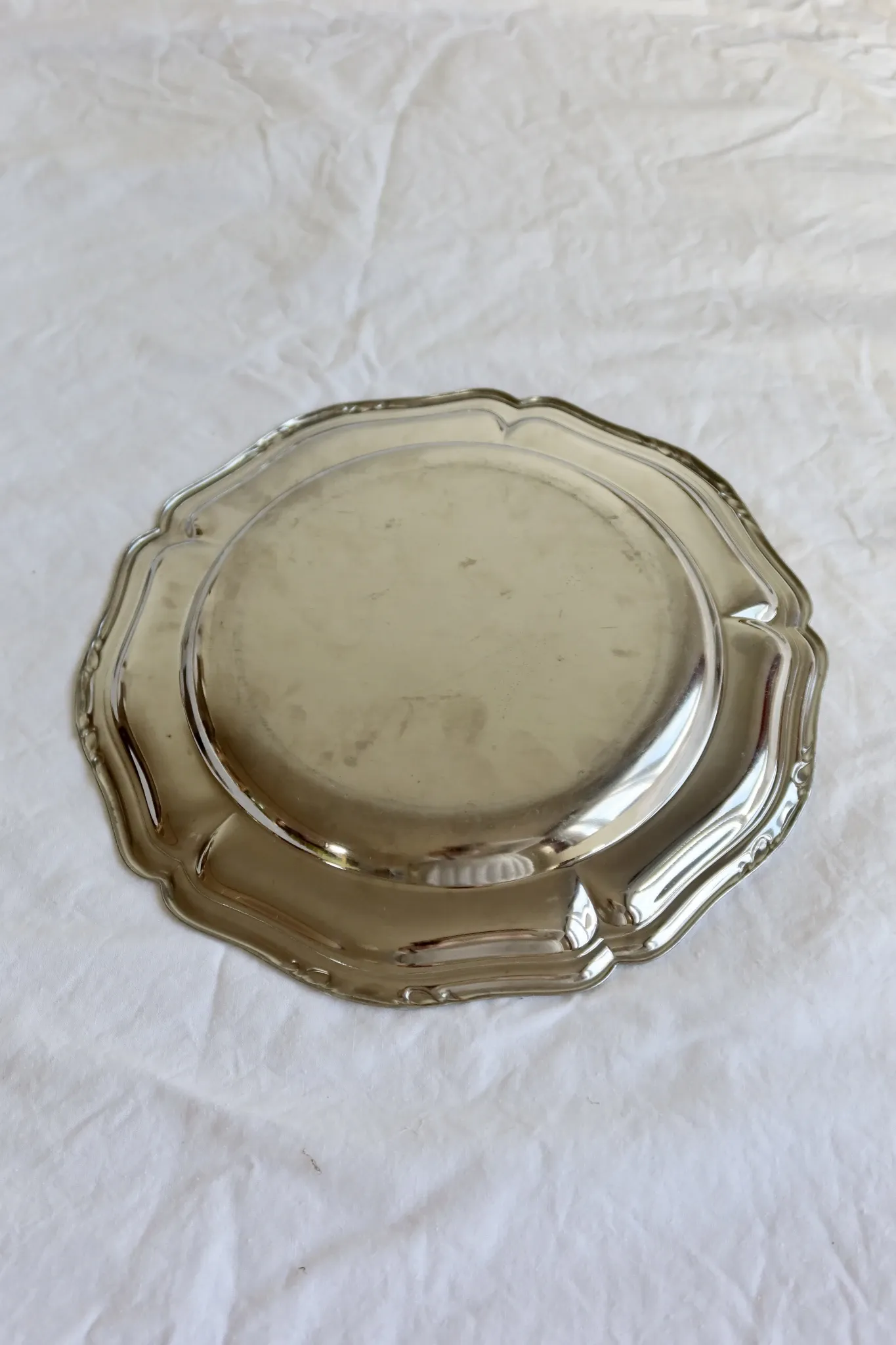 Coupelle ronde vintage en métal brillant