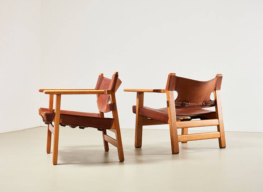 Borge Mogensen Pair of Spanish Chairs model 2226 for Fredericia Denmark 1958