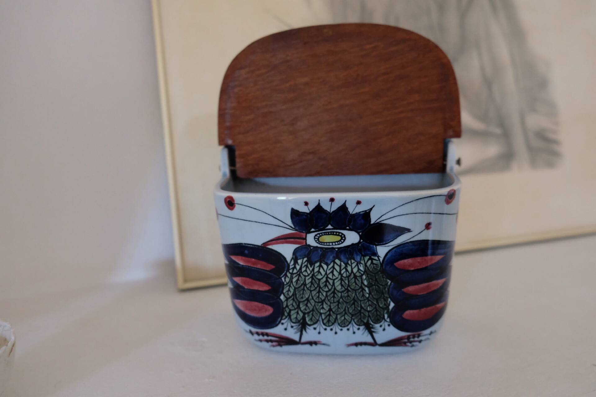 Royal Copenhagen Aluminia Tenera – wall-mounted salt pot "Crazy Bird" – Be
