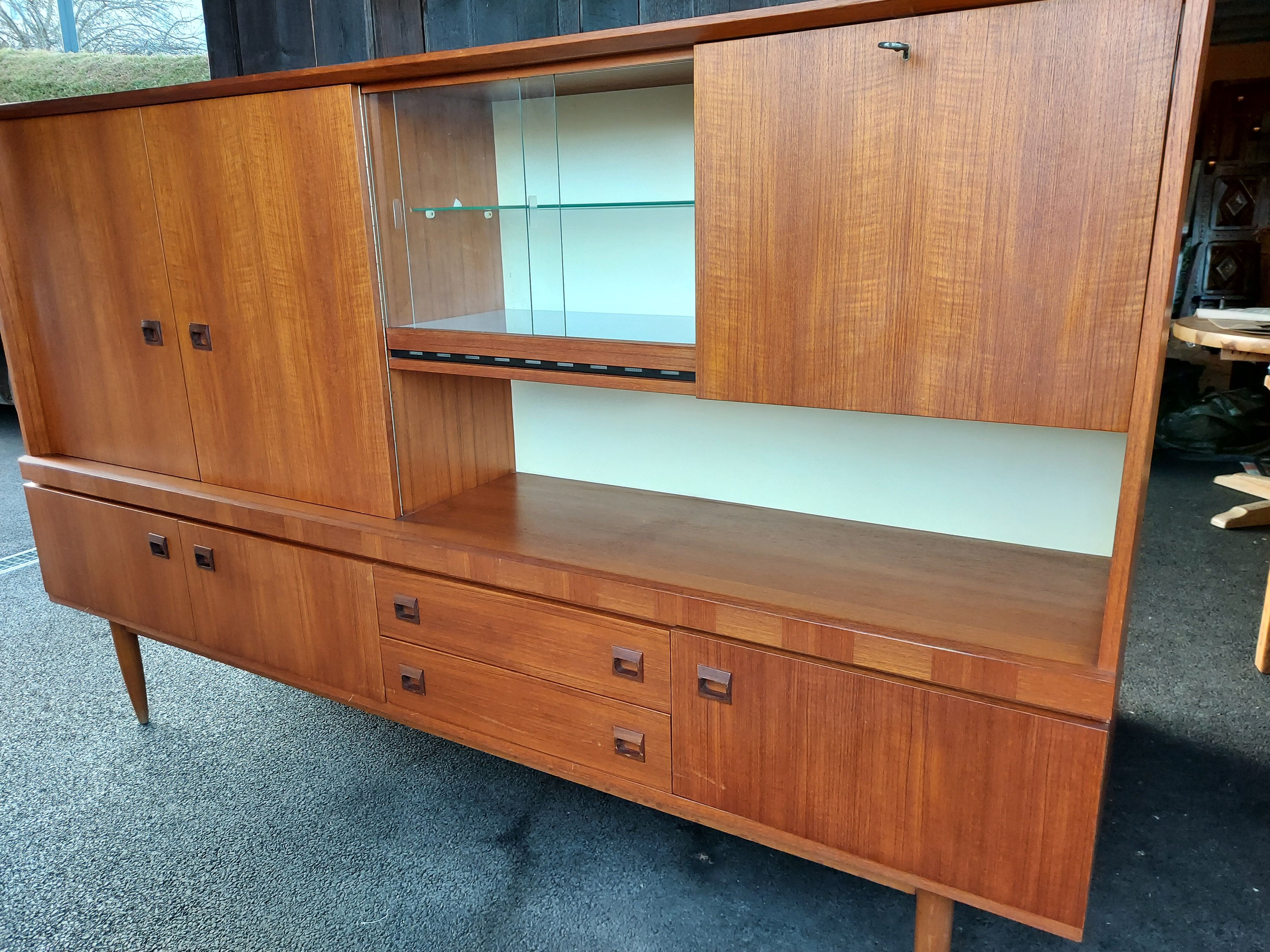 Enfilade vitrine bar suédois du fabricant "royal board sweden"vintage 1960