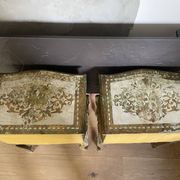 Bedside pair, 3 drawers, 1 drawer and a niche, painted golden wood, italian renaissance style