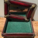 Jewelry box with mirror