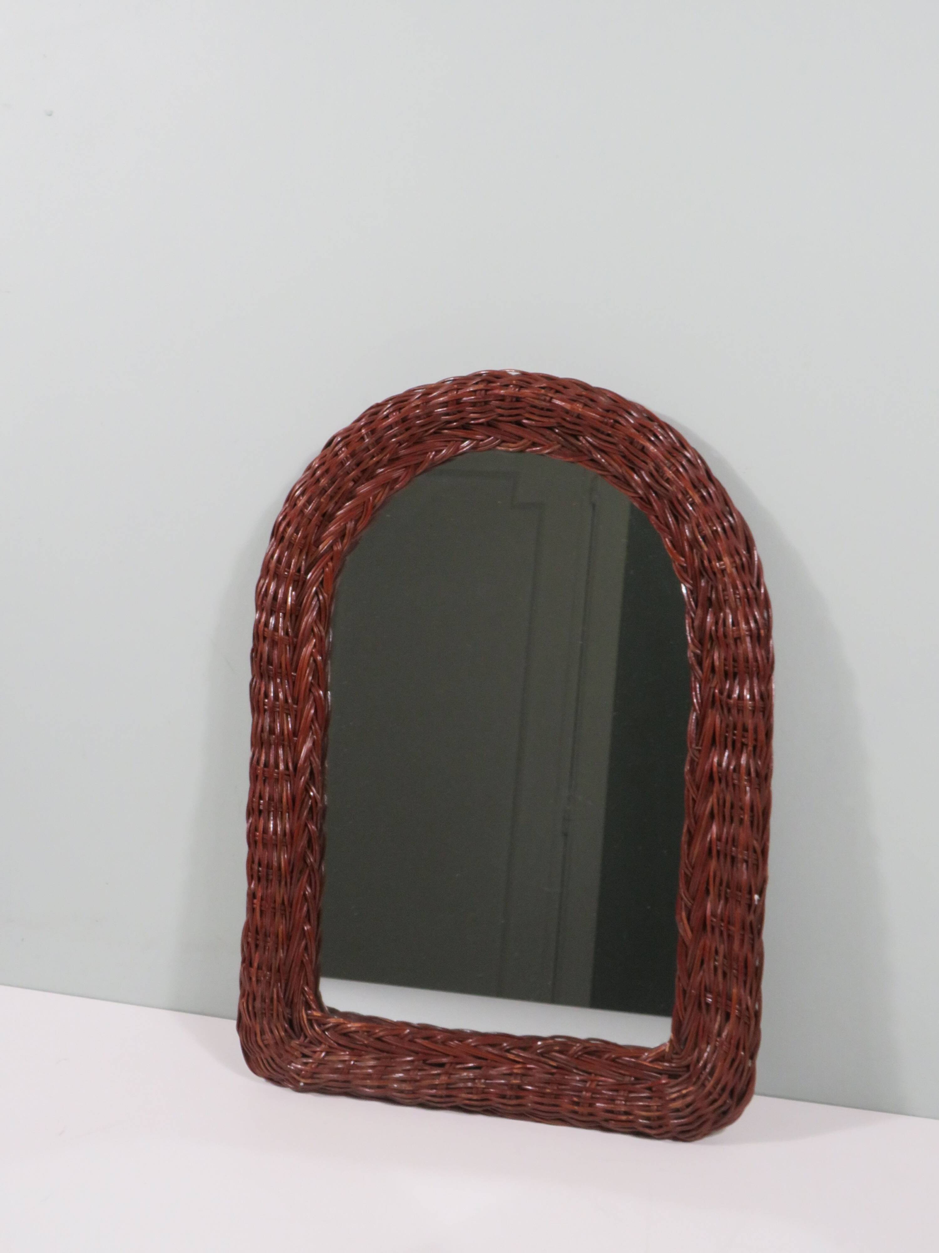 Vintage mirror with wicker border