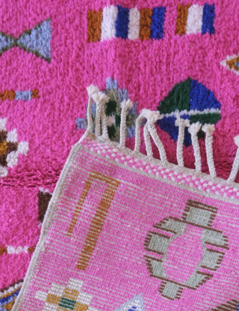 Modern Berber Rug - 246 x 181 cm