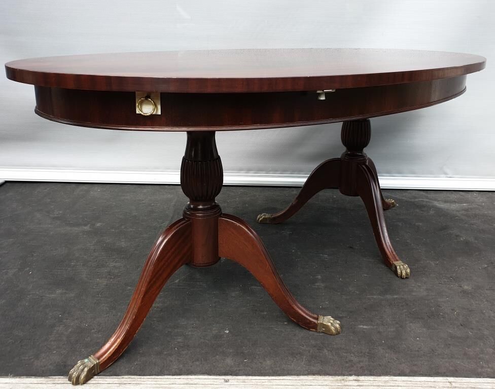 English regency oval table from 6 to 12 guests