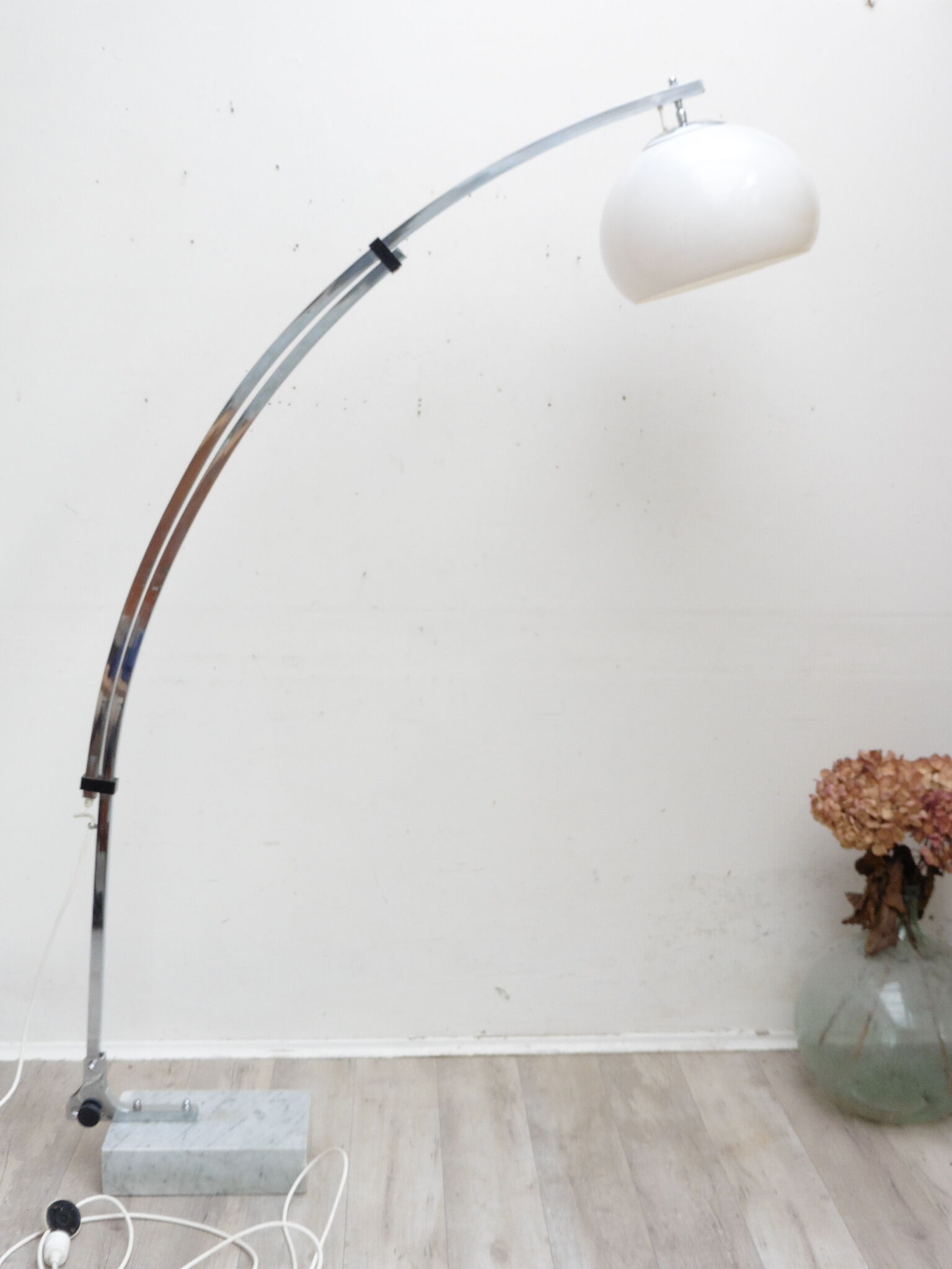 Arcos floor lamp 70s marble base